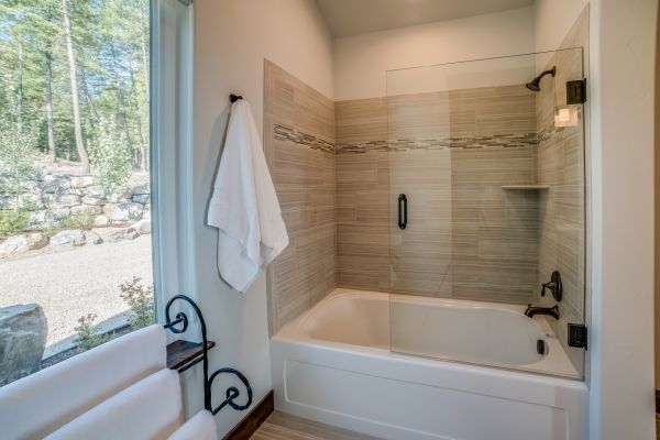 Cost of Bathroom Tub Installation in Arlington